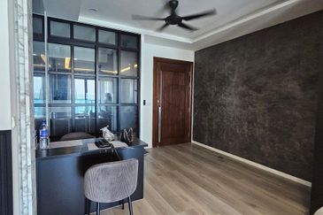 Queens Residences @ Queens Waterfront