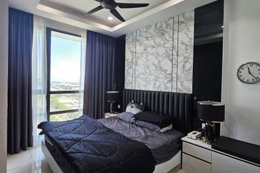 Queens Residences @ Queens Waterfront