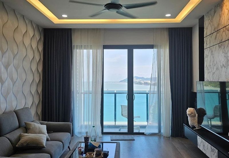 Queens Residences @ Queens Waterfront