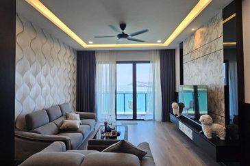 Queens Residences @ Queens Waterfront