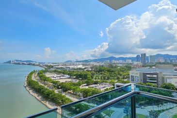 Queens Residences @ Queens Waterfront