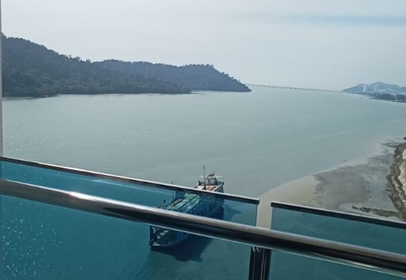 Queens Residences @ Queens Waterfront