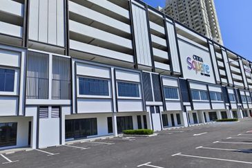 Ceria Square Eco Horizon Shop lot Strategic Location for rent