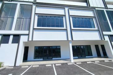 Ceria Square Eco Horizon Shop lot Strategic Location for rent