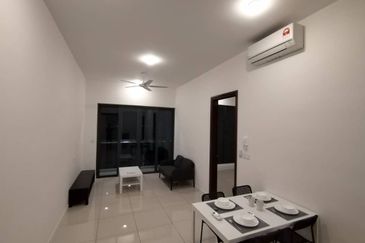 Queens Residences @ Queens Waterfront