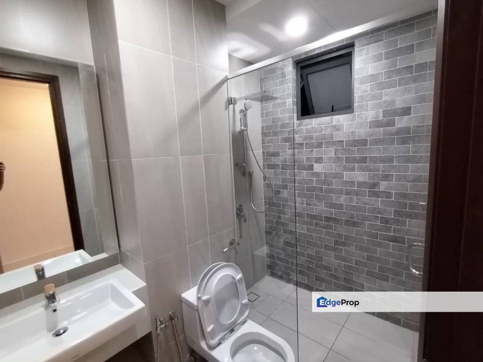 Queens Residence Q2 dual key unit Fully Furnished, Penang, Sungai Nibong