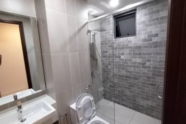 Queens Residences @ Queens Waterfront