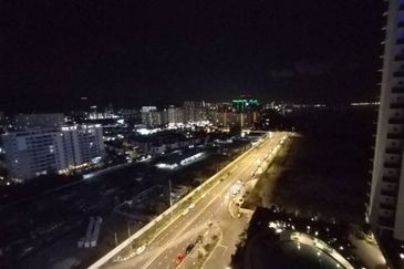 Queens Residences @ Queens Waterfront