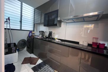 Queens Residences @ Queens Waterfront