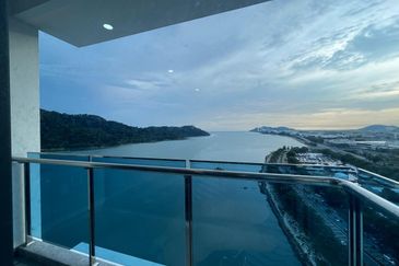 Queens Residences @ Queens Waterfront