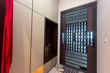 Queens Residences @ Queens Waterfront