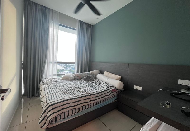 Queens Residences @ Queens Waterfront