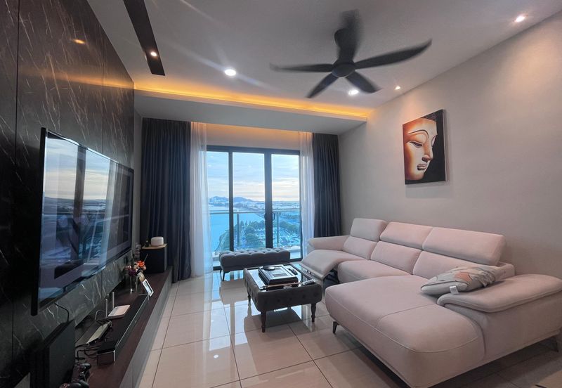 Queens Residences @ Queens Waterfront