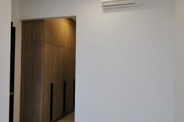 Queens Residences @ Queens Waterfront