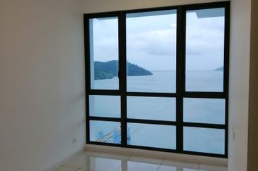 Queens Residences @ Queens Waterfront