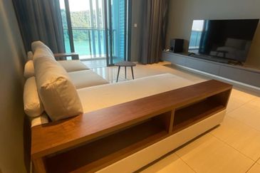 Queens Residences @ Queens Waterfront