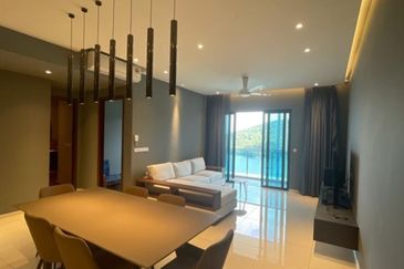 Queens Residences @ Queens Waterfront