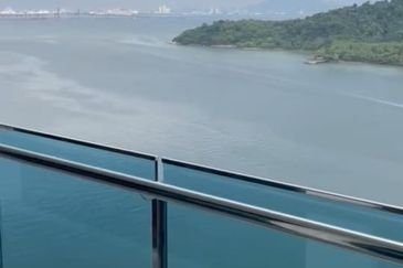 Queens Residences @ Queens Waterfront