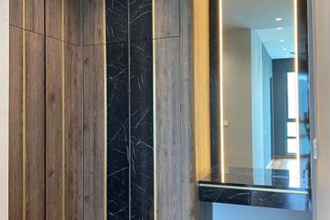 Queens Residences @ Queens Waterfront