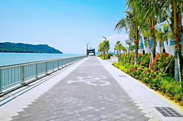 Queens Residences @ Queens Waterfront