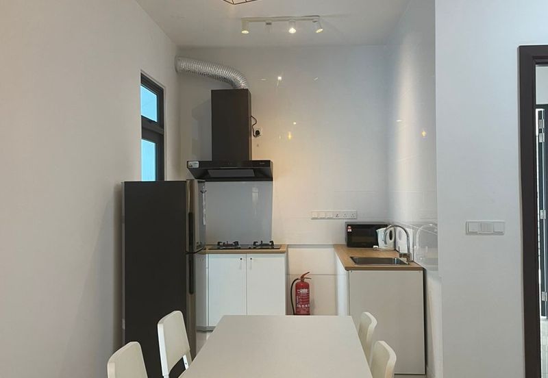 Queens Residences @ Queens Waterfront