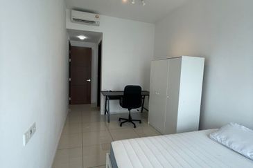 Queens Residences @ Queens Waterfront