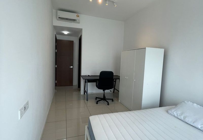 Queens Residences @ Queens Waterfront