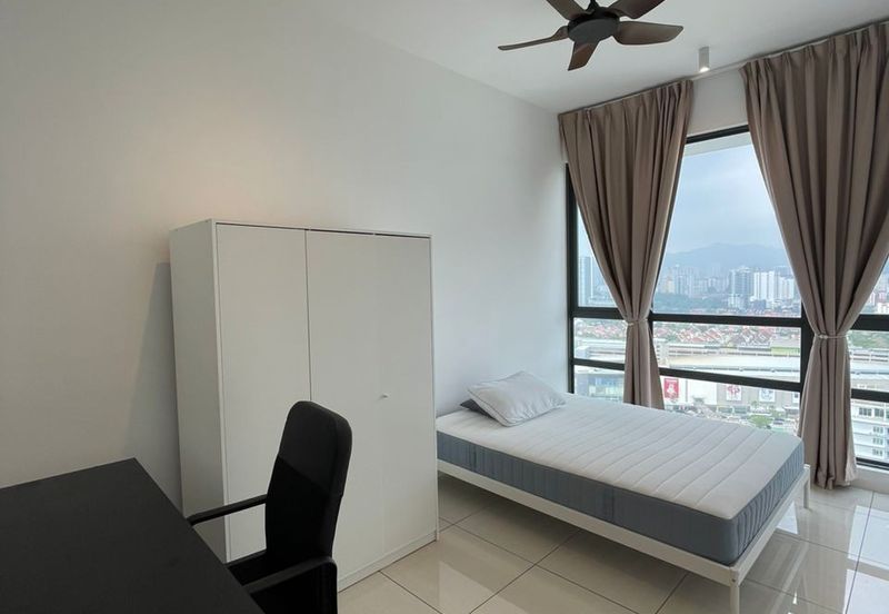 Queens Residences @ Queens Waterfront