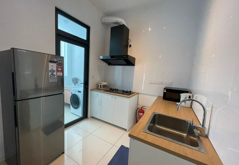 Queens Residences @ Queens Waterfront