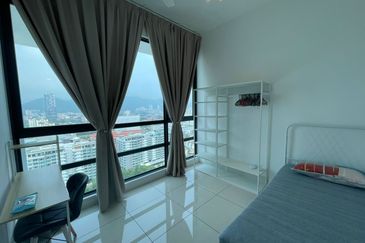 Queens Residences @ Queens Waterfront