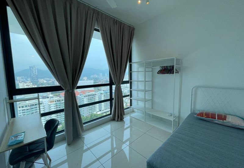 Queens Residences @ Queens Waterfront