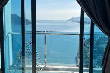 Queens Residences @ Queens Waterfront