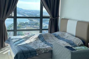 Queens Residences @ Queens Waterfront