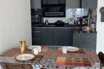 Queens Residences @ Queens Waterfront