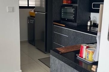 Queens Residences @ Queens Waterfront