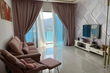 Queens Residences @ Queens Waterfront