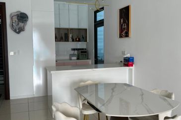 Queens Residences @ Queens Waterfront