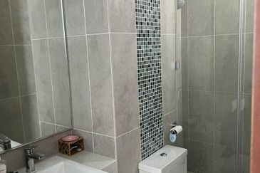 Queens Residences @ Queens Waterfront