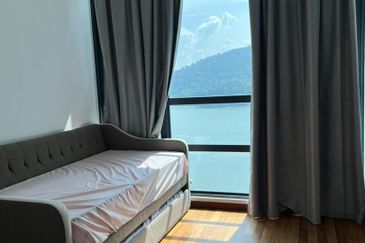 Queens Residences @ Queens Waterfront