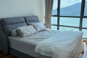 Queens Residences @ Queens Waterfront