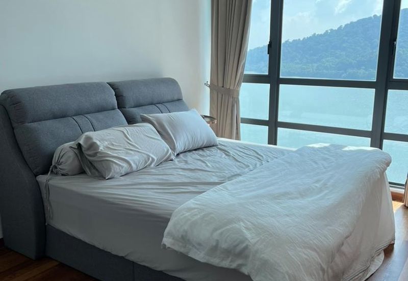 Queens Residences @ Queens Waterfront