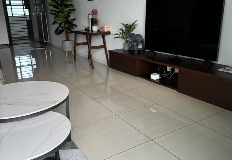 Queens Residences @ Queens Waterfront