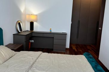 Queens Residences @ Queens Waterfront