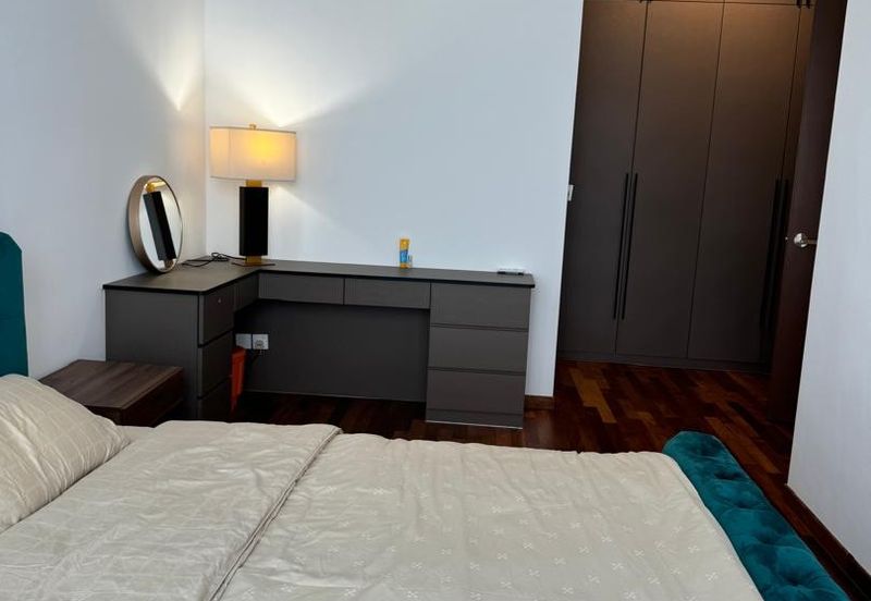 Queens Residences @ Queens Waterfront