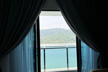 Queens Residences @ Queens Waterfront