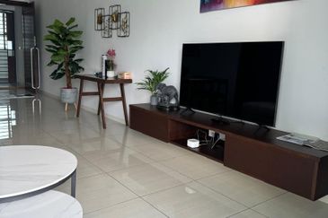 Queens Residences @ Queens Waterfront