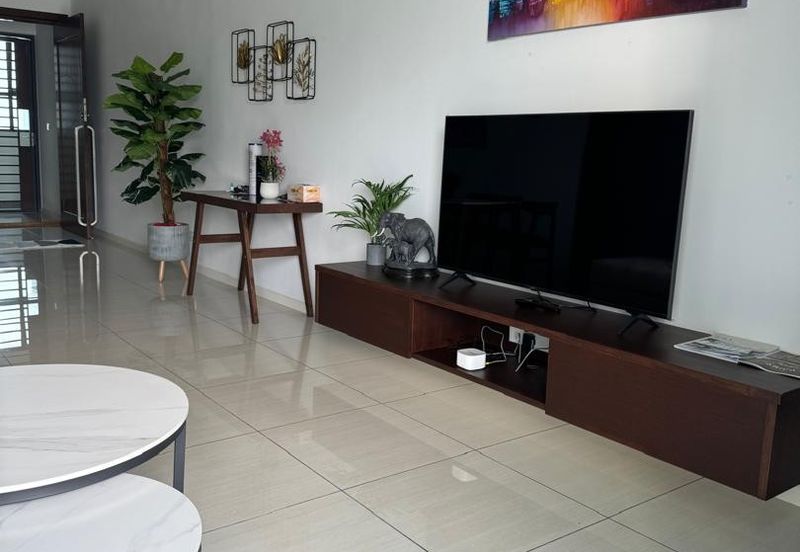 Queens Residences @ Queens Waterfront