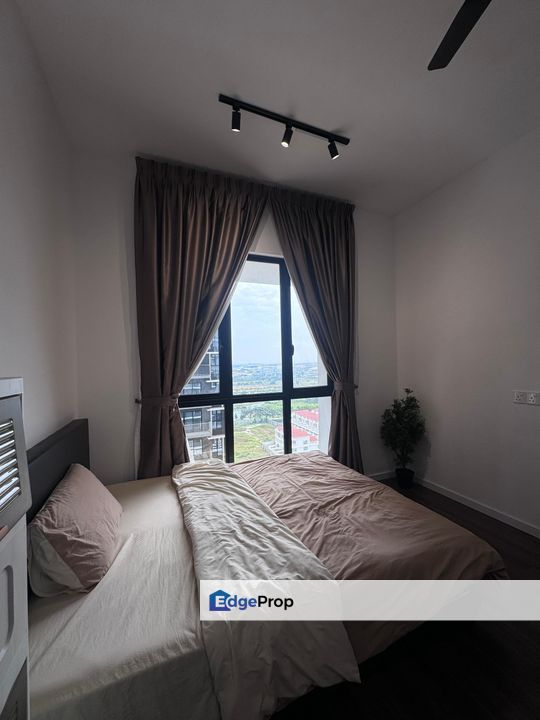 Vertu Resort Master Bedroom for rent Batu Kawan, Penang, Batu Kawan