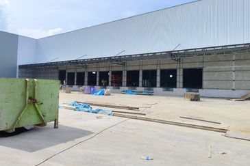 Valdor Facing Main Road Detached Factory Near Batu Kawan for rent