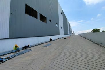 Valdor Facing Main Road Detached Factory Near Batu Kawan for rent